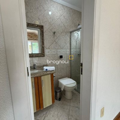 Casa com 502m², 6 quartos (sendo 3 suítes), 4 garagens, no bairro Ingleses em Florianópolis
