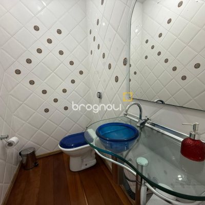 Casa com 502m², 6 quartos (sendo 3 suítes), 4 garagens, no bairro Ingleses em Florianópolis