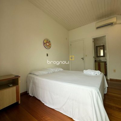 Casa com 502m², 6 quartos (sendo 3 suítes), 4 garagens, no bairro Ingleses em Florianópolis