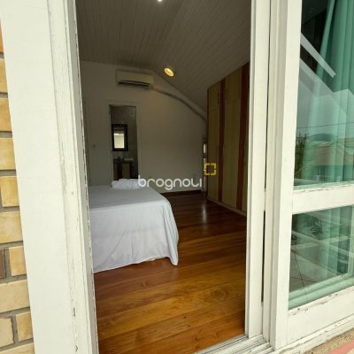 Casa com 502m², 6 quartos (sendo 3 suítes), 4 garagens, no bairro Ingleses em Florianópolis