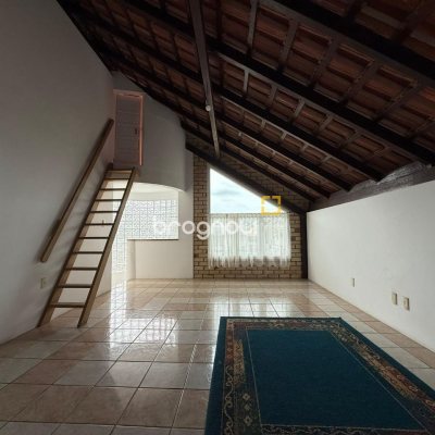 Casa com 502m², 6 quartos (sendo 3 suítes), 4 garagens, no bairro Ingleses em Florianópolis