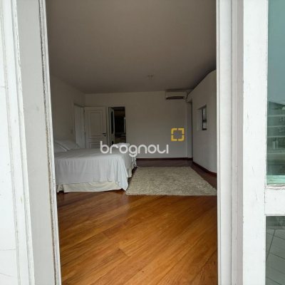 Casa com 502m², 6 quartos (sendo 3 suítes), 4 garagens, no bairro Ingleses em Florianópolis