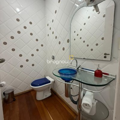 Casa com 502m², 6 quartos (sendo 3 suítes), 4 garagens, no bairro Ingleses em Florianópolis