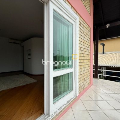 Casa com 502m², 6 quartos (sendo 3 suítes), 4 garagens, no bairro Ingleses em Florianópolis