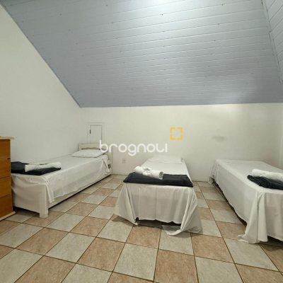 Casa com 502m², 6 quartos (sendo 3 suítes), 4 garagens, no bairro Ingleses em Florianópolis