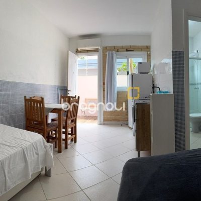 Casa com 502m², 6 quartos (sendo 3 suítes), 4 garagens, no bairro Ingleses em Florianópolis