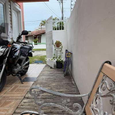 Casa com 502m², 6 quartos (sendo 3 suítes), 4 garagens, no bairro Ingleses em Florianópolis