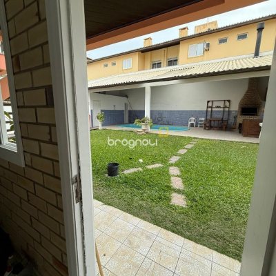 Casa com 502m², 6 quartos (sendo 3 suítes), 4 garagens, no bairro Ingleses em Florianópolis