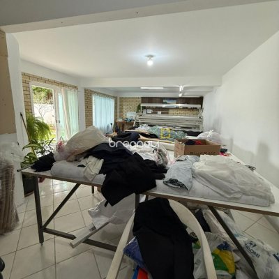 Casa com 502m², 6 quartos (sendo 3 suítes), 4 garagens, no bairro Ingleses em Florianópolis