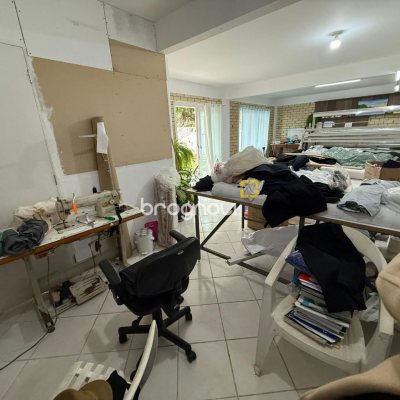 Casa com 502m², 6 quartos (sendo 3 suítes), 4 garagens, no bairro Ingleses em Florianópolis