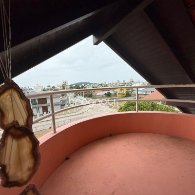 Casa com 502m², 6 quartos (sendo 3 suítes), 4 garagens, no bairro Ingleses em Florianópolis