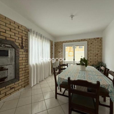 Casa com 502m², 6 quartos (sendo 3 suítes), 4 garagens, no bairro Ingleses em Florianópolis