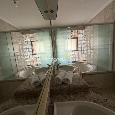 Casa com 502m², 6 quartos (sendo 3 suítes), 4 garagens, no bairro Ingleses em Florianópolis