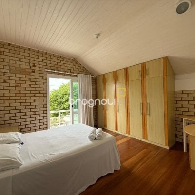 Casa com 502m², 6 quartos (sendo 3 suítes), 4 garagens, no bairro Ingleses em Florianópolis