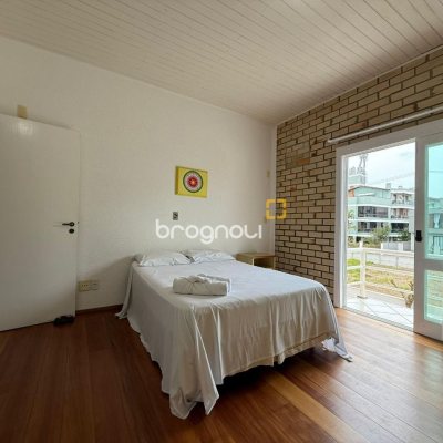 Casa com 502m², 6 quartos (sendo 3 suítes), 4 garagens, no bairro Ingleses em Florianópolis