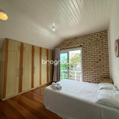 Casa com 502m², 6 quartos (sendo 3 suítes), 4 garagens, no bairro Ingleses em Florianópolis