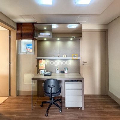 Cobertura com 175m², 3 quartos (sendo 2 suítes), 2 garagens, no bairro Estreito em Florianópolis
