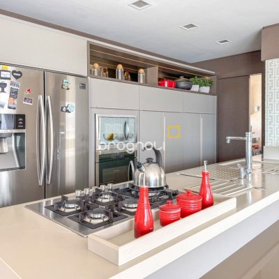 Cobertura com 175m², 3 quartos (sendo 2 suítes), 2 garagens, no bairro Estreito em Florianópolis
