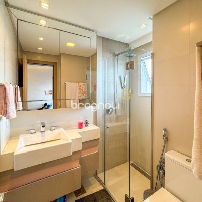 Cobertura com 175m², 3 quartos (sendo 2 suítes), 2 garagens, no bairro Estreito em Florianópolis