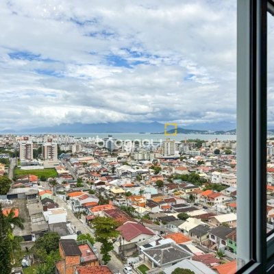 Cobertura com 175m², 3 quartos (sendo 2 suítes), 2 garagens, no bairro Estreito em Florianópolis