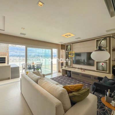 Cobertura com 175m², 3 quartos (sendo 2 suítes), 2 garagens, no bairro Estreito em Florianópolis