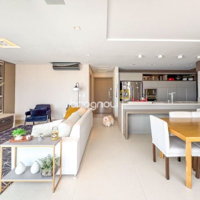 Cobertura com 175m², 3 quartos (sendo 2 suítes), 2 garagens, no bairro Estreito em Florianópolis
