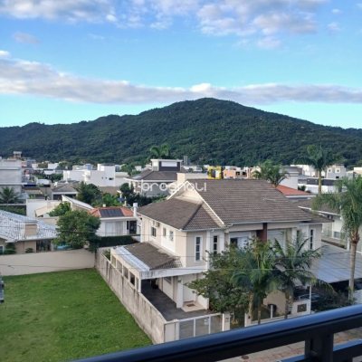 Apartamento com 60m², 1 quarto, 1 garagem, no bairro Cachoeira do Bom Jesus em Florianópolis