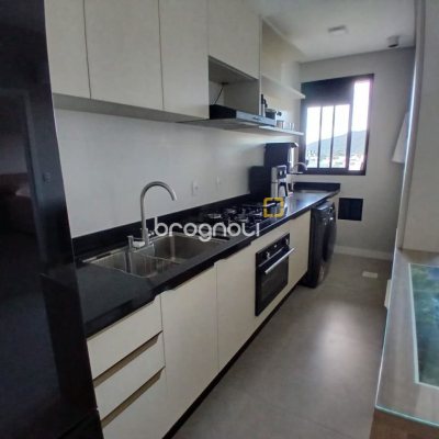 Apartamento com 60m², 1 quarto, 1 garagem, no bairro Cachoeira do Bom Jesus em Florianópolis