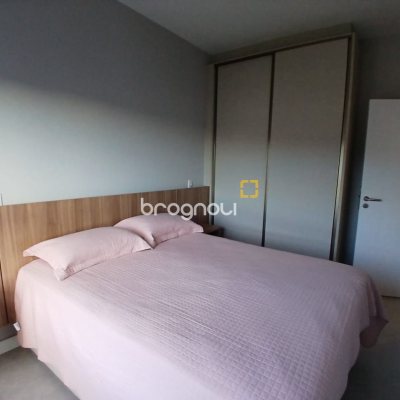 Apartamento com 60m², 1 quarto, 1 garagem, no bairro Cachoeira do Bom Jesus em Florianópolis