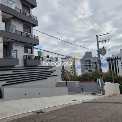 Apartamento com 73m², 2 quartos (sendo 2 suítes), 1 garagem, no bairro Beira Mar Norte em Florianópolis