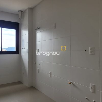 Apartamento com 73m², 2 quartos (sendo 2 suítes), 1 garagem, no bairro Beira Mar Norte em Florianópolis