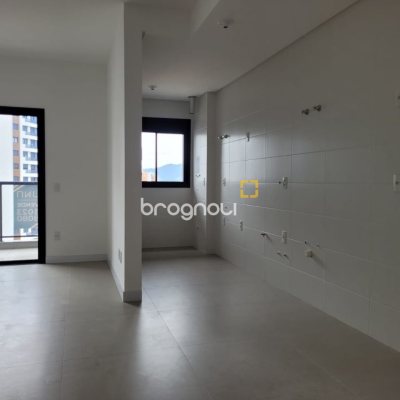 Apartamento com 73m², 2 quartos (sendo 2 suítes), 1 garagem, no bairro Beira Mar Norte em Florianópolis