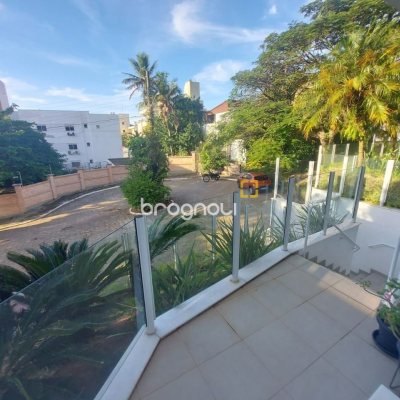 Casa com 475m², 7 quartos (sendo 7 suítes), 8 garagens, no bairro Canasvieiras em Florianópolis
