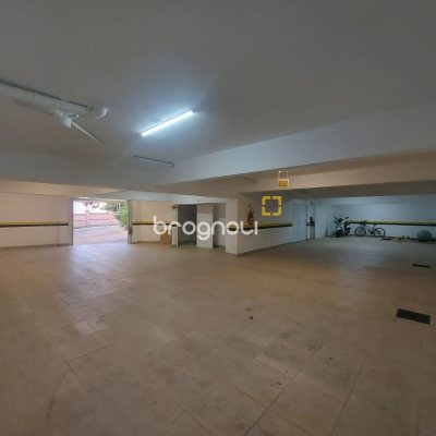 Casa com 475m², 7 quartos (sendo 7 suítes), 8 garagens, no bairro Canasvieiras em Florianópolis