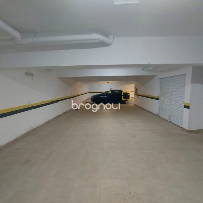Casa com 475m², 7 quartos (sendo 7 suítes), 8 garagens, no bairro Canasvieiras em Florianópolis