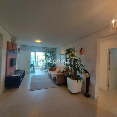 Casa com 475m², 7 quartos (sendo 7 suítes), 8 garagens, no bairro Canasvieiras em Florianópolis