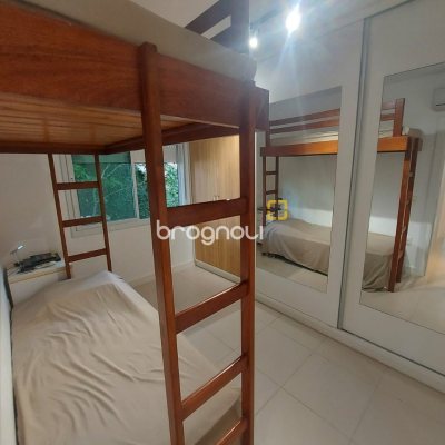 Casa com 475m², 7 quartos (sendo 7 suítes), 8 garagens, no bairro Canasvieiras em Florianópolis