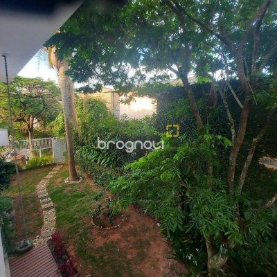 Casa com 475m², 7 quartos (sendo 7 suítes), 8 garagens, no bairro Canasvieiras em Florianópolis