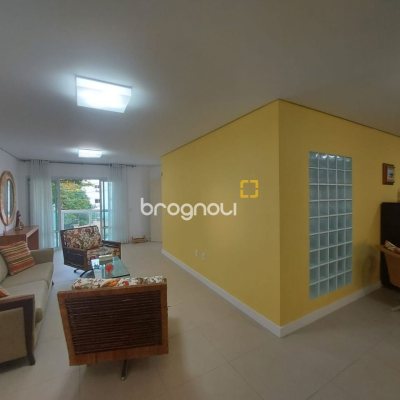 Casa com 475m², 7 quartos (sendo 7 suítes), 8 garagens, no bairro Canasvieiras em Florianópolis
