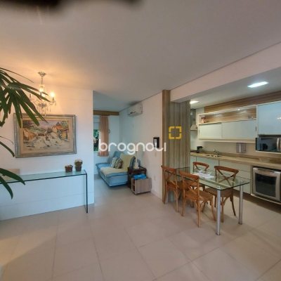 Casa com 475m², 7 quartos (sendo 7 suítes), 8 garagens, no bairro Canasvieiras em Florianópolis