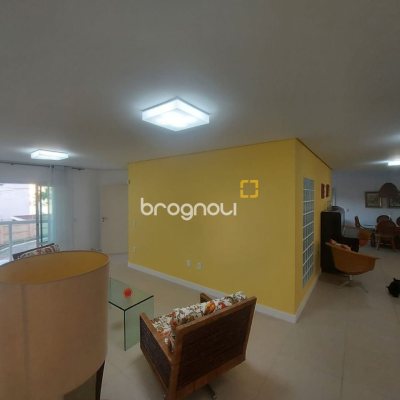 Casa com 475m², 7 quartos (sendo 7 suítes), 8 garagens, no bairro Canasvieiras em Florianópolis