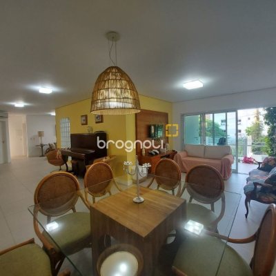 Casa com 475m², 7 quartos (sendo 7 suítes), 8 garagens, no bairro Canasvieiras em Florianópolis