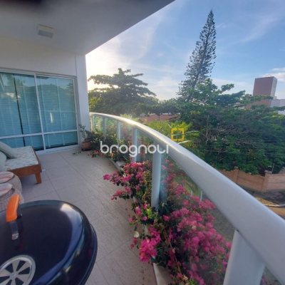 Casa com 475m², 7 quartos (sendo 7 suítes), 8 garagens, no bairro Canasvieiras em Florianópolis