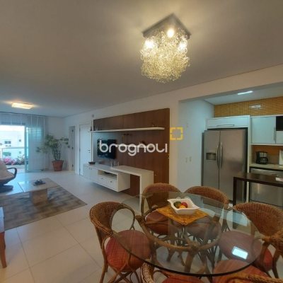 Casa com 475m², 7 quartos (sendo 7 suítes), 8 garagens, no bairro Canasvieiras em Florianópolis
