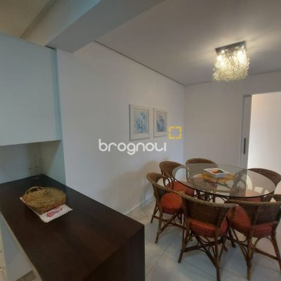 Casa com 475m², 7 quartos (sendo 7 suítes), 8 garagens, no bairro Canasvieiras em Florianópolis