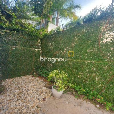 Casa com 475m², 7 quartos (sendo 7 suítes), 8 garagens, no bairro Canasvieiras em Florianópolis