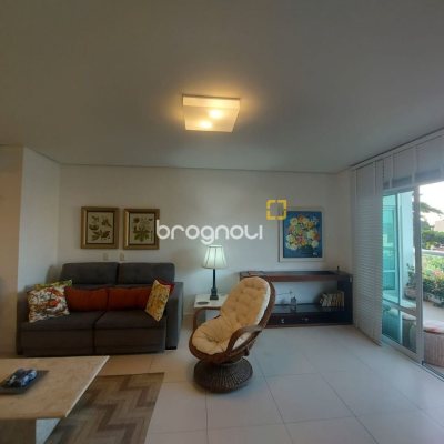 Casa com 475m², 7 quartos (sendo 7 suítes), 8 garagens, no bairro Canasvieiras em Florianópolis