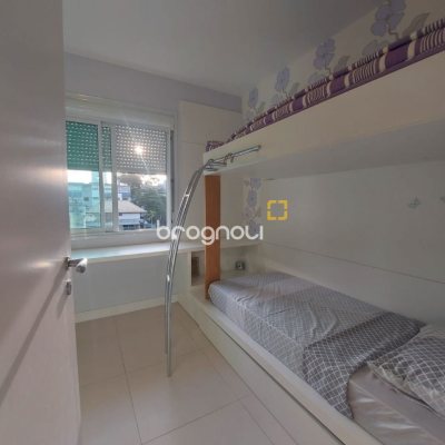 Casa com 475m², 7 quartos (sendo 7 suítes), 8 garagens, no bairro Canasvieiras em Florianópolis