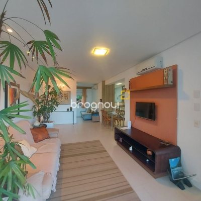 Casa com 475m², 7 quartos (sendo 7 suítes), 8 garagens, no bairro Canasvieiras em Florianópolis