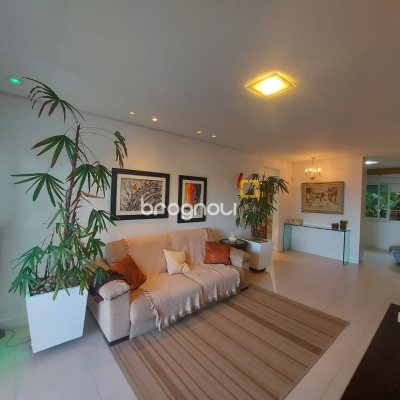 Casa com 475m², 7 quartos (sendo 7 suítes), 8 garagens, no bairro Canasvieiras em Florianópolis